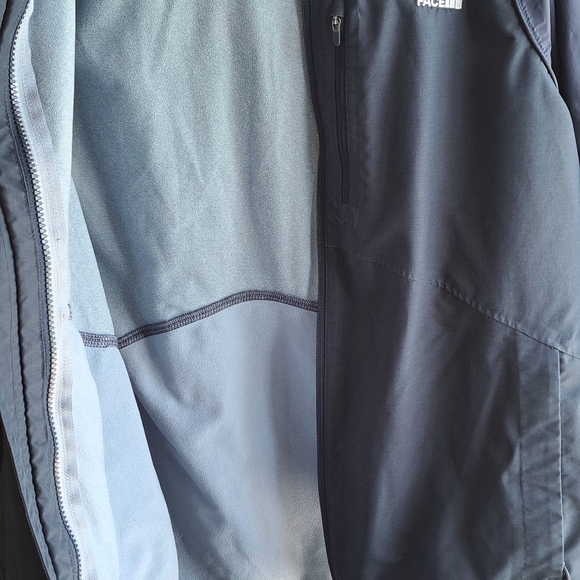 Women's North Face winter jacket, blue with interior shell, warm size XL - Picture 4 of 8